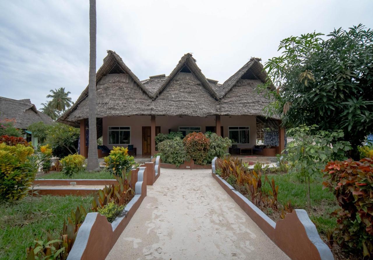 Meremeta Lodge Utende Exterior photo